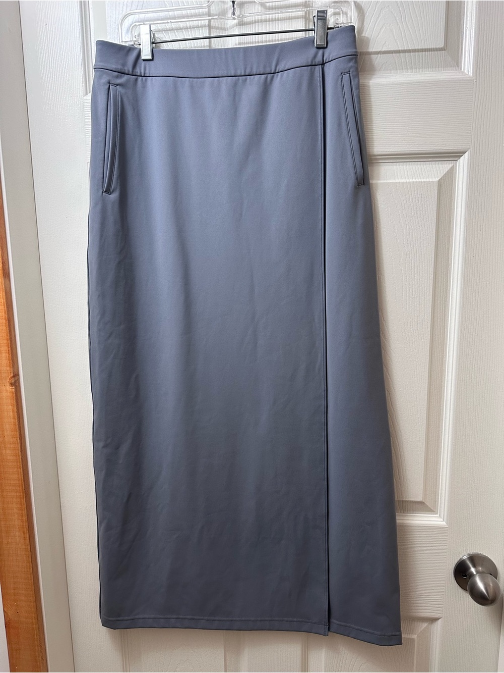 Lululemon Daydrift High-Rise Maxi Skirt
Size Large